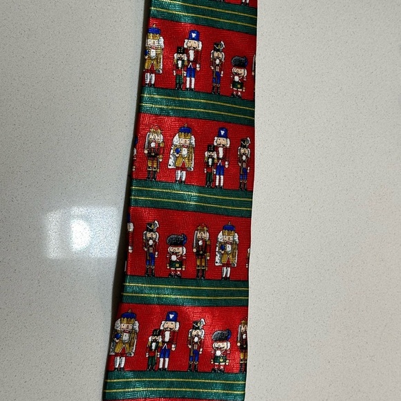 Set of two Christmas ties EUC - Picture 13 of 15